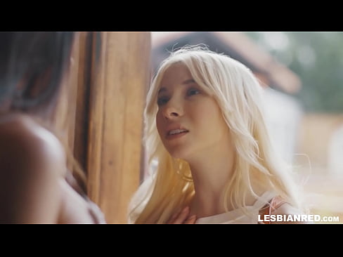 ❤️ Tjejen kommer hem några månader senare och slutar med att äta sin styvmors fitta. Anal porr at sv.porn-mate.ru ❌❤
