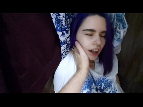 ❤️ Hittade min syster i garderoben och hjälpte henne att komma Anal porr at sv.porn-mate.ru ❌❤